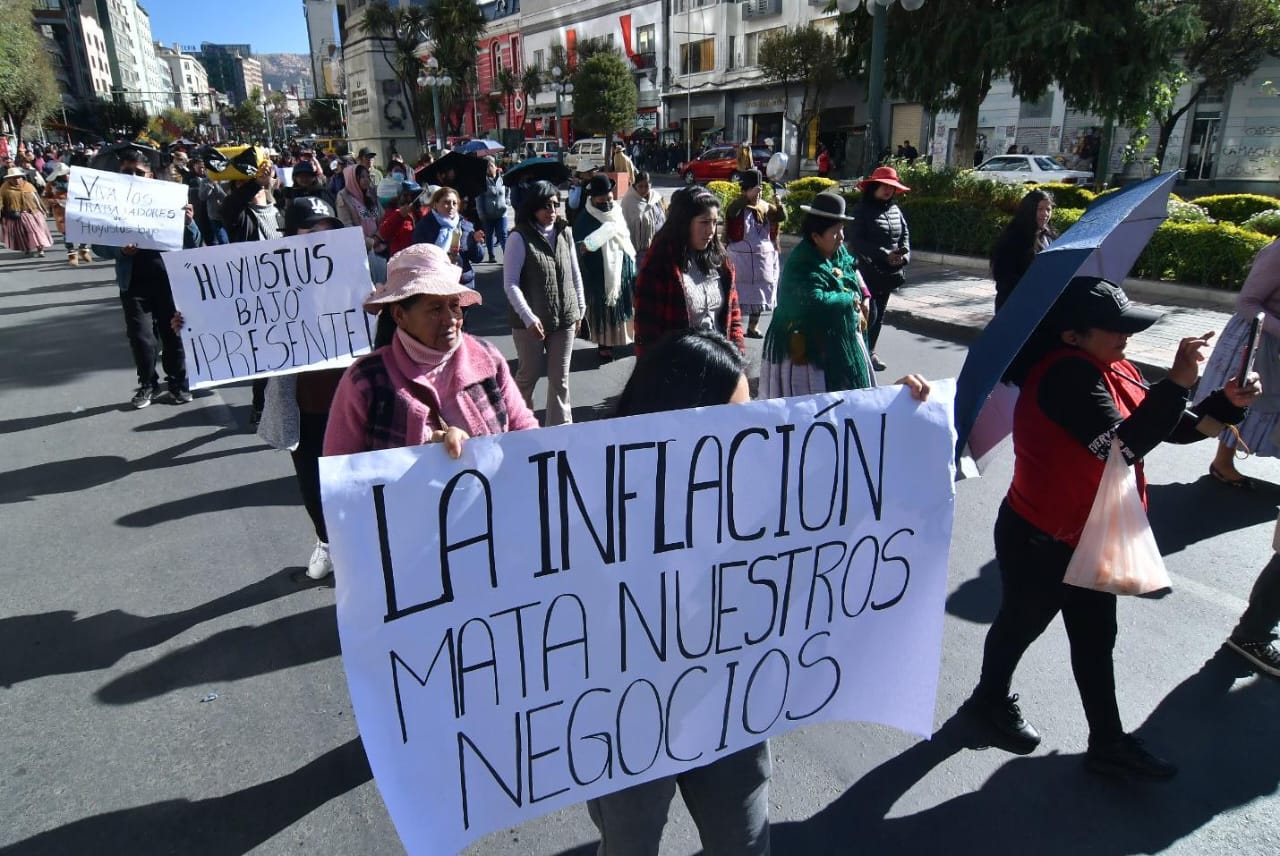 Marcha de gremialistas en La Paz