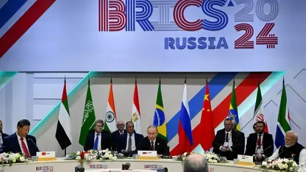 Trump impone arancel del 10% a países alineados con BRICS