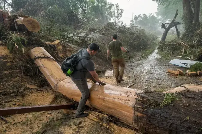 Inundaciones en Texas dejan más de 80 muertos pese a alertas