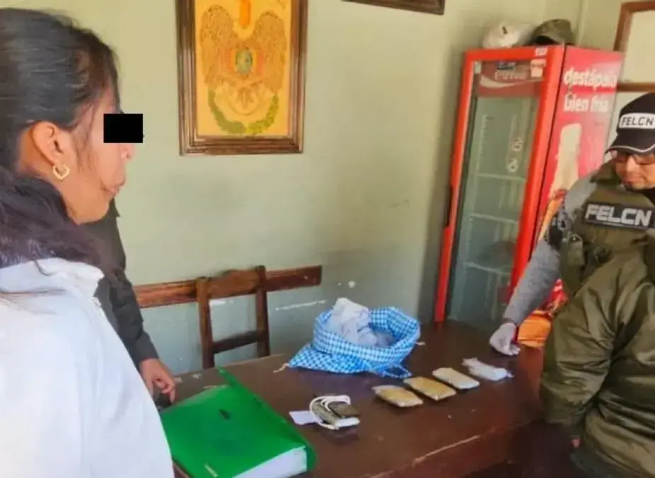 Frustran ingreso de droga y celular camuflados en comida a cárcel