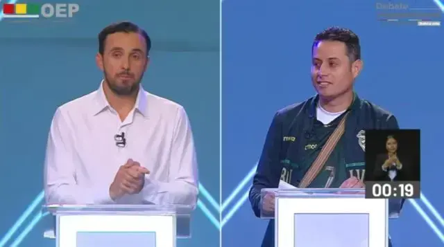 Juan Pablo Velasco y Edmand Lara en el debate vicepresidencial