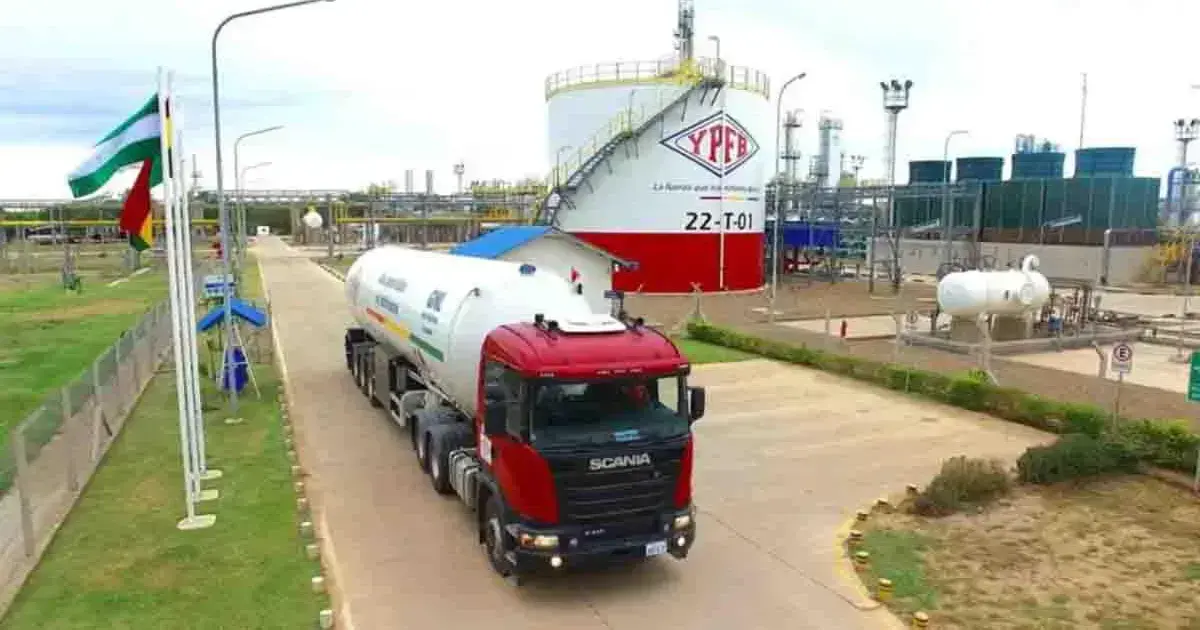 Instalaciones de YPFB en la ciudad de Santa Cruz