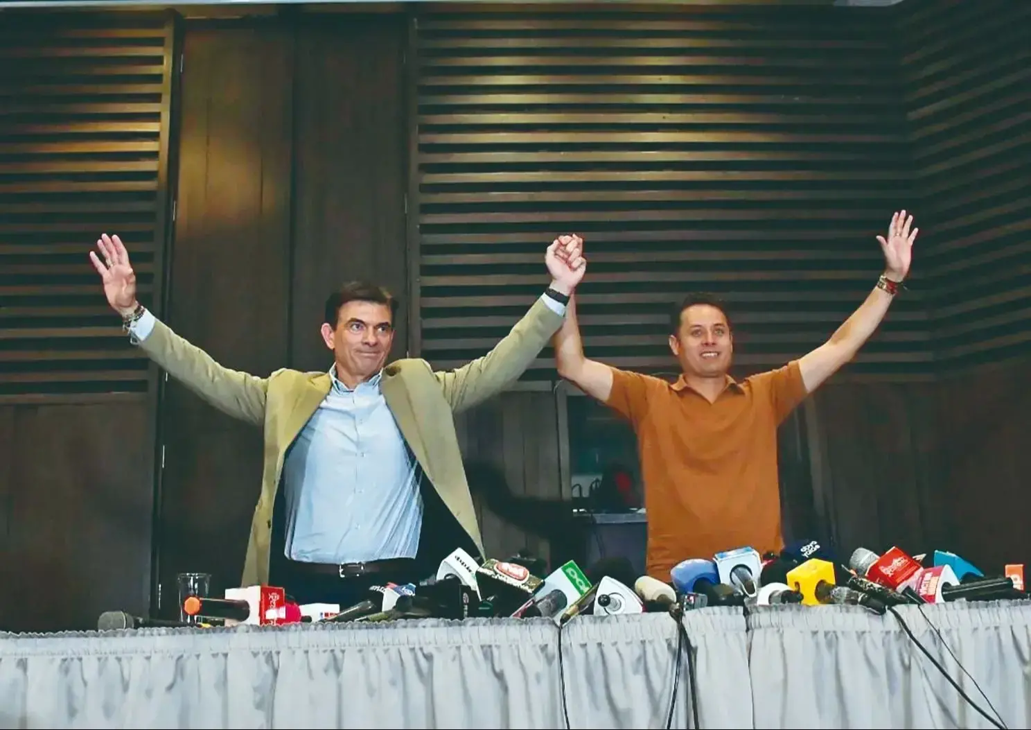 Rodrigo Paz y Edman Lara se presentaron juntos en la primera conferencia tras los resultados del balotaje.