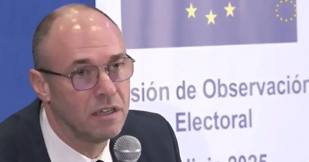 El jefe de la MOE de la UE, Davor Stier, en la conferencia de prensa