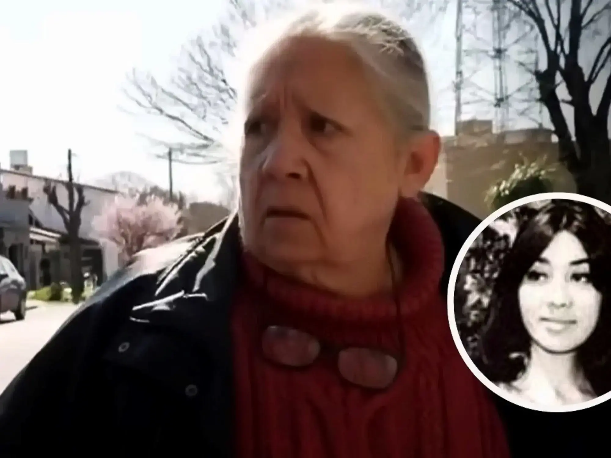 Bernarda Vera de joven y, atrás, quien sería la mujer a los 79 años.