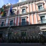 Los ensayos militares en la plaza Murillo de La Paz.