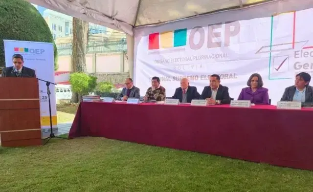 Vocales del Tribunal Supremo Electoral en una aparición anterior