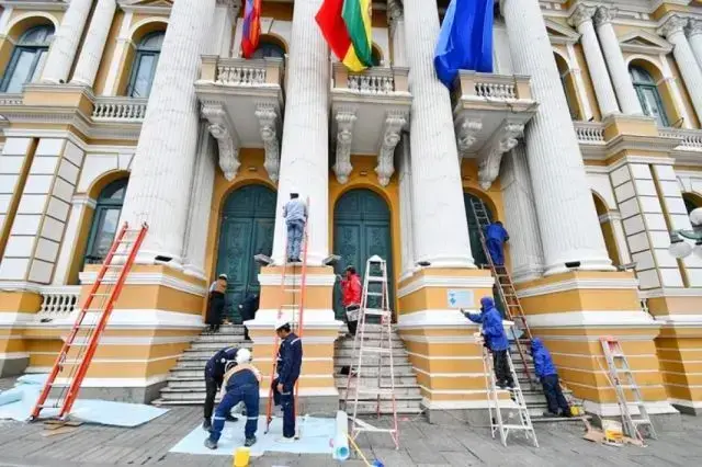 Trabajos en el antiguo edificio de la Asamblea Legislativa.