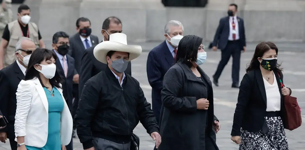 Mirtha Esther Vásquez, Pedro Castillo y Betsy Chávez en octubre de 2021.