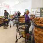 Eric Dunham, padre de dos adolescentes y con una discapacidad, necesita de la ayuda alimenticia federal.