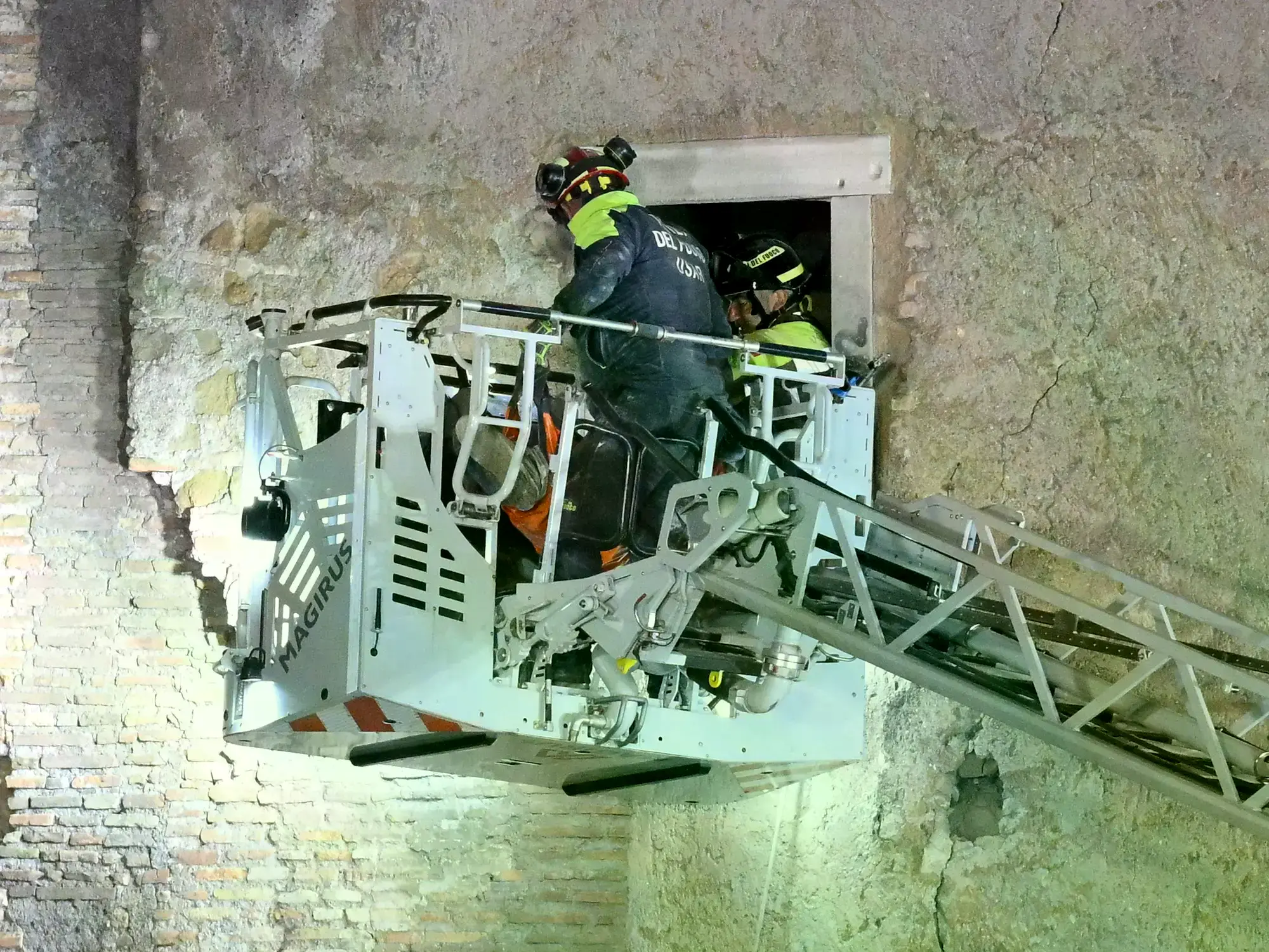 El derrumbe de la torre en Roma