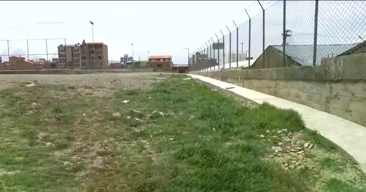 Cancha donde fue encontrada la mujer