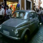 Fiat 500 en el centro de Roma