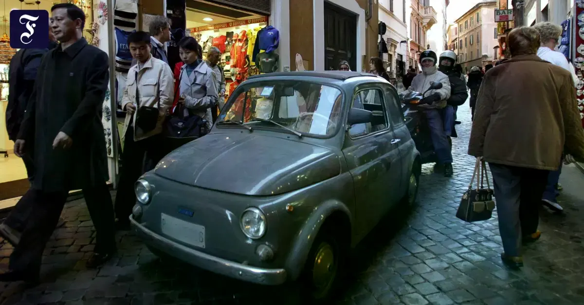 Fiat 500 en el centro de Roma