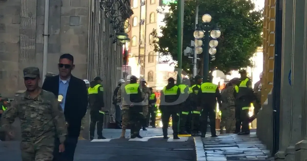 Operativo en la Plaza Murillo