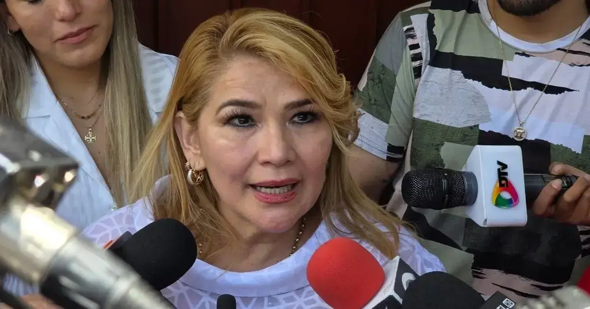 Jeanine Áñez recibe a los medios en La Paz