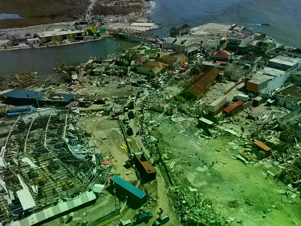 Localidad costera de Jamaica tras el paso del huracán Melissa