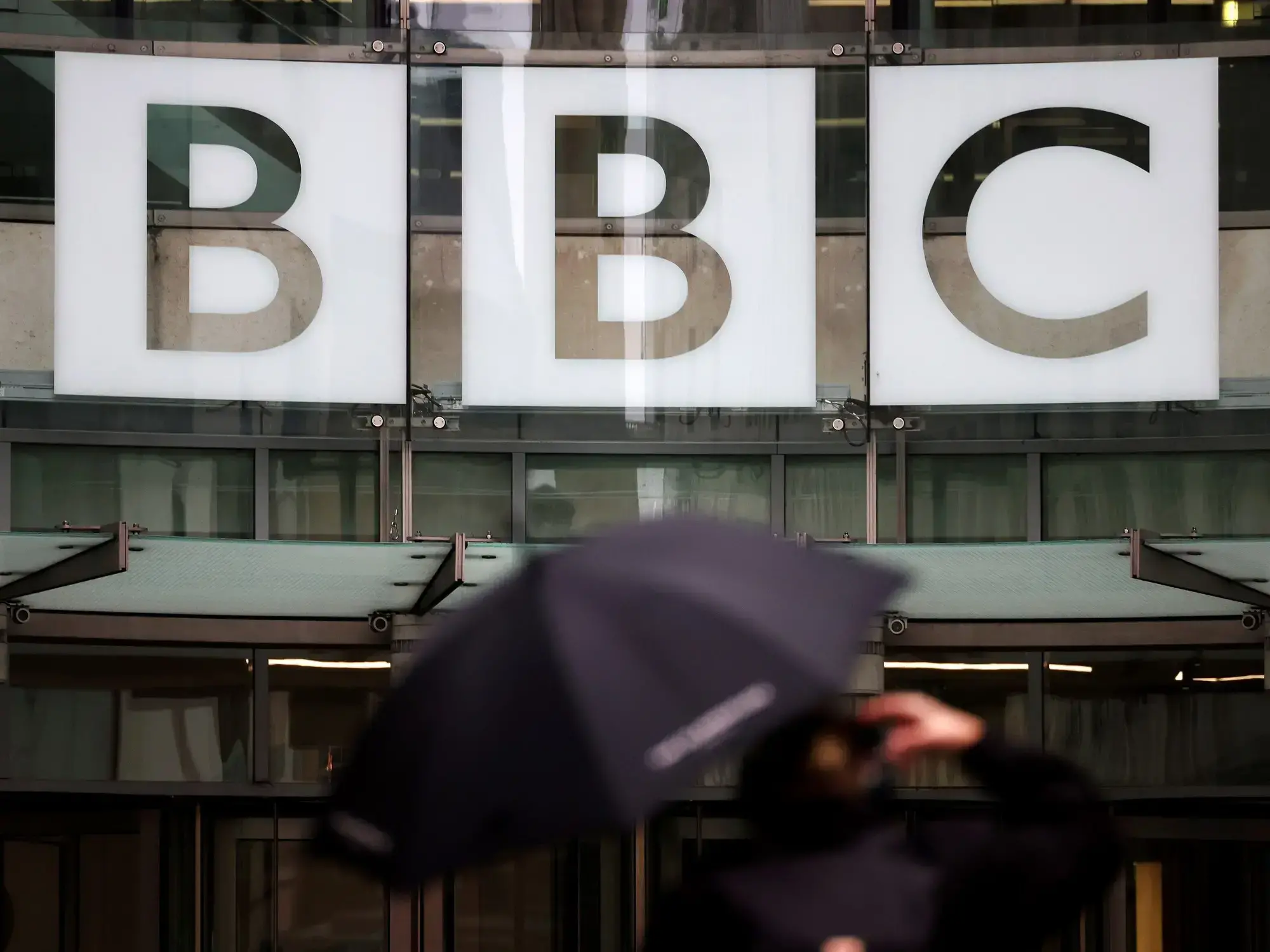 Vista de la sede de la BBC en Londres, Reino Unido.