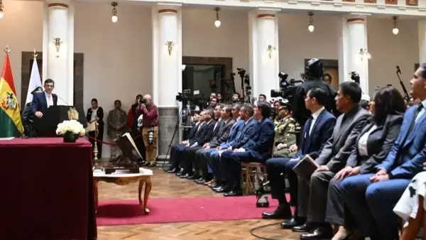 Acto de posesión de ministros de Paz