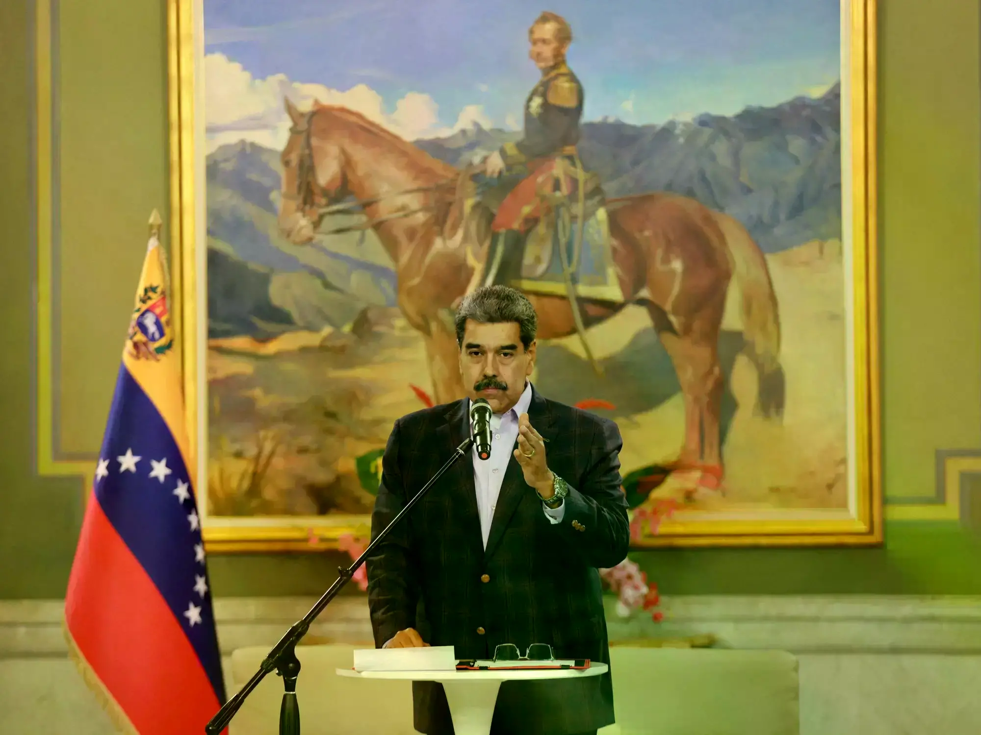 Miembros de la Milicia Bolivariana y las Fuerzas Armadas participan en el despliegue defensivo 'Plan Independencia 200'