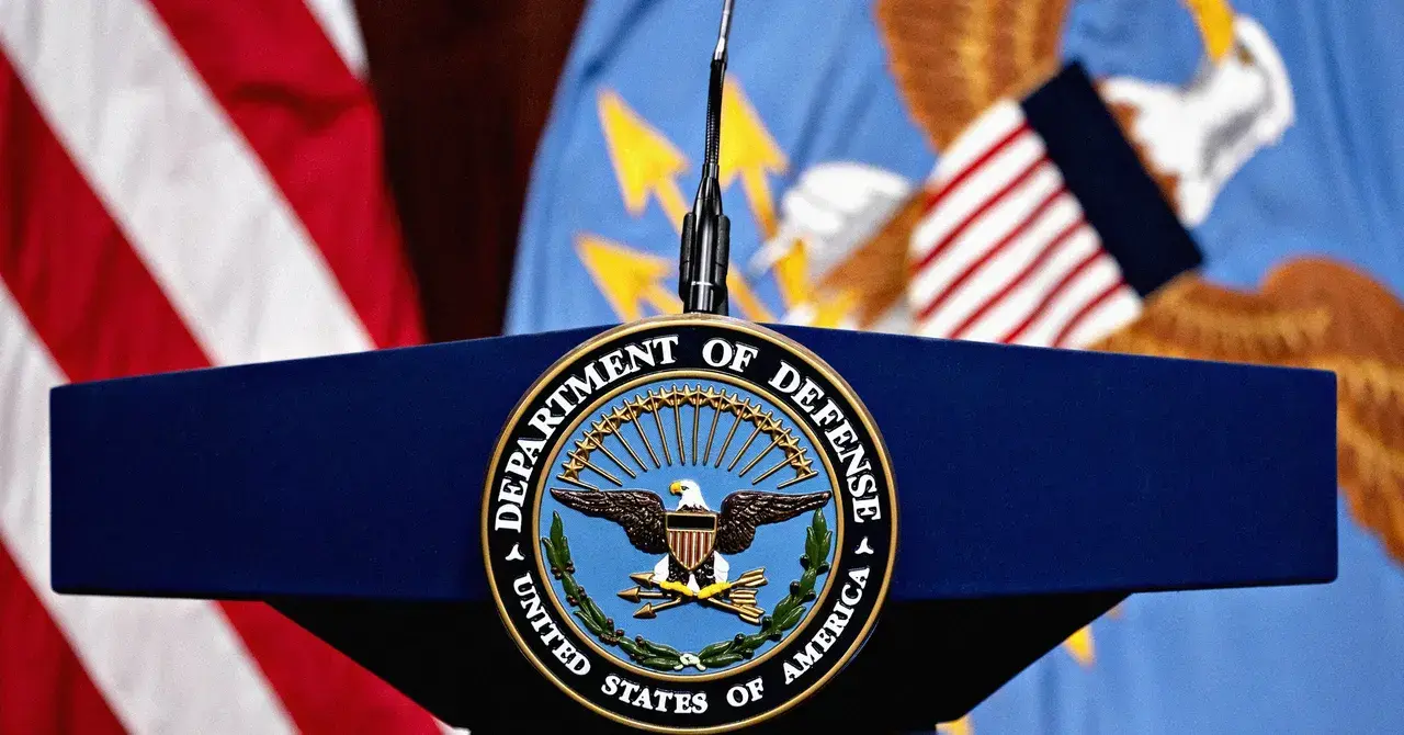 Sello del Departamento de Defensa de EE.UU. en la Sala de Prensa del Pentágono en Arlington, Virginia.