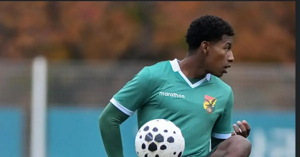 Timorán en un entrenamiento con la selección en Corea.