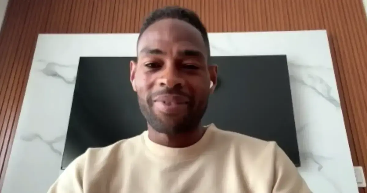 Marc Enoumba en conversación con Diez de El Deber