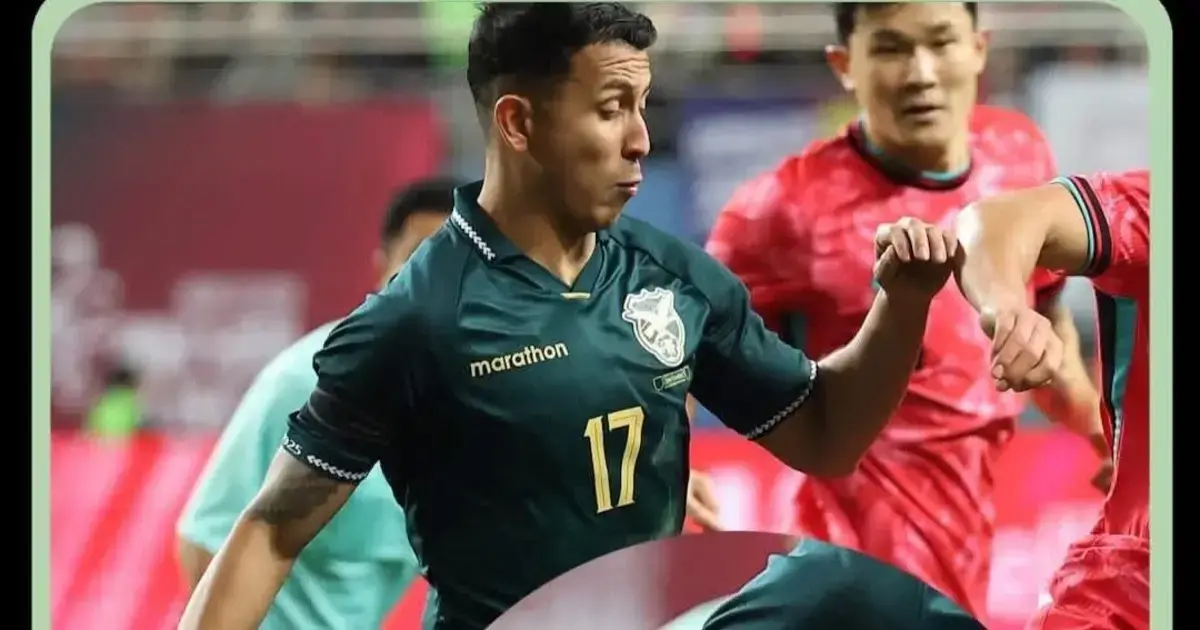 Los jugadores de la Verde lucieron un cintillo negro en el brazo.