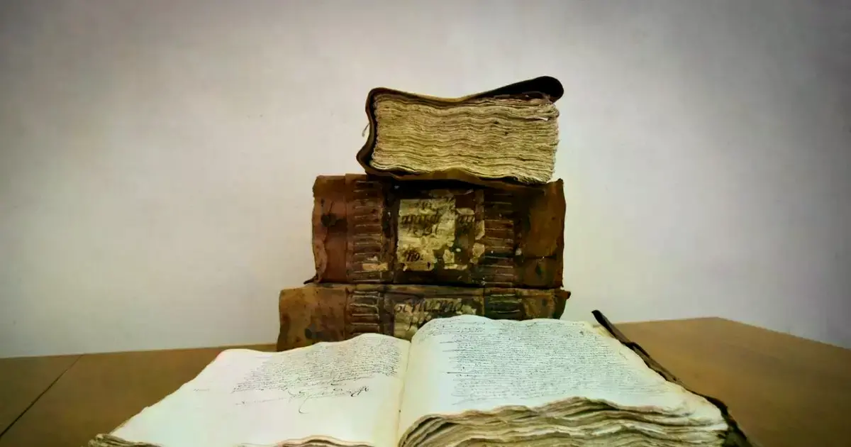 Uno de los cinco documentos inscritos en las listas del MoWLAC.