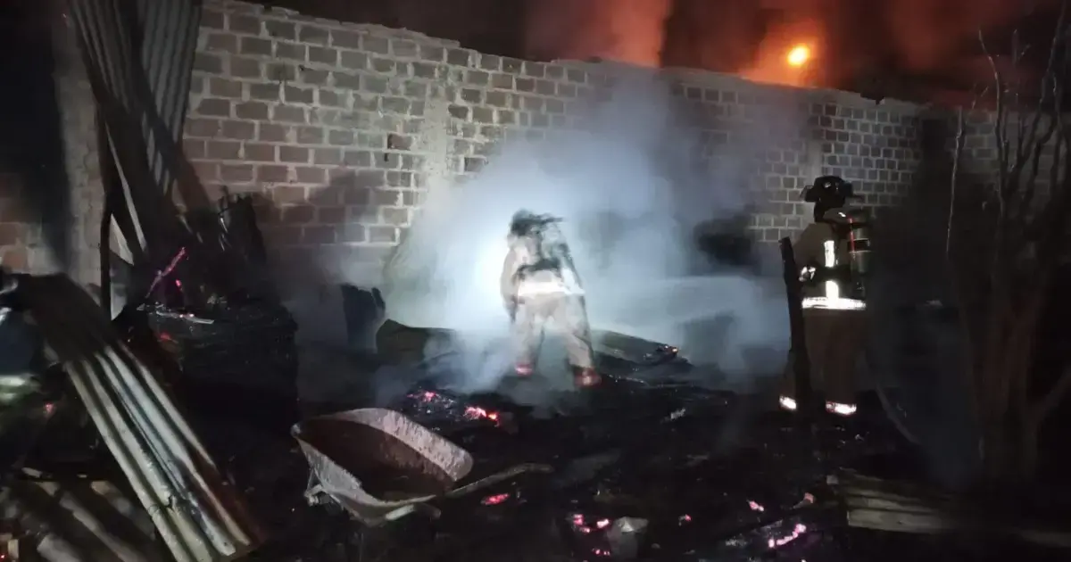 Incendio consumió una carpintería