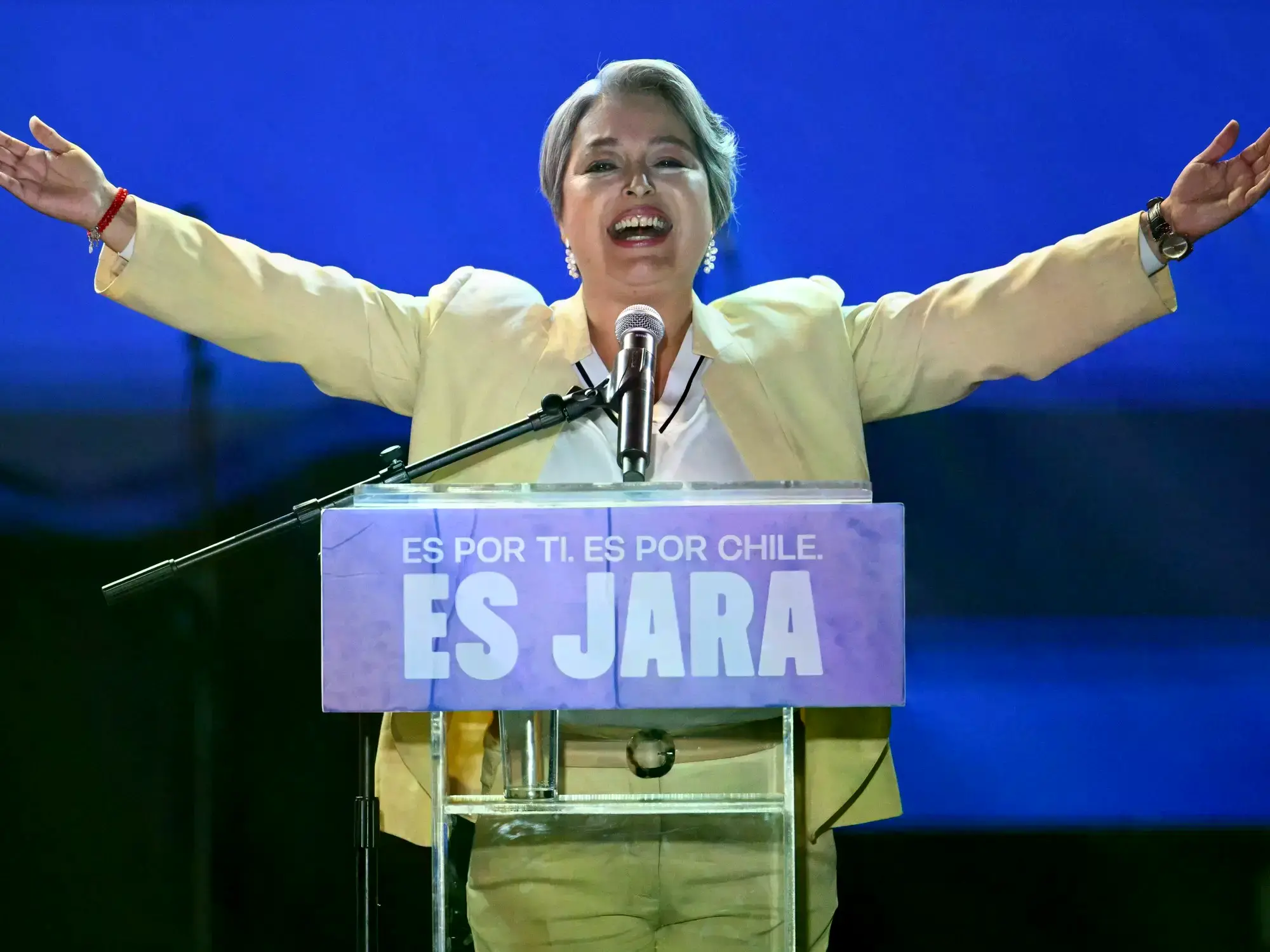 Jeannette Jara votó este domingo en la comuna de Conchalí, en Santiago