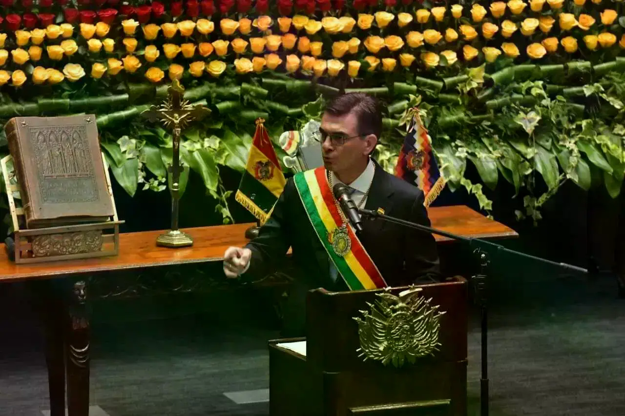 Presidente Rodrigo Paz durante su discurso.