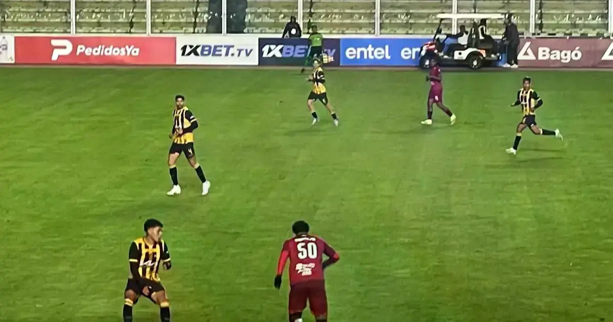 Acción del juego entre The Strongest y Guabirá.