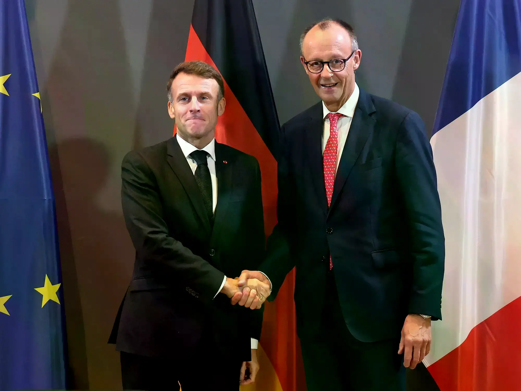 El presidente francés Emmanuel Macron y el canciller alemán Friedrich Merz en la Cumbre sobre Soberanía Digital Europea en Be