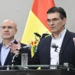 El presidente Rodrigo Paz junto a su ministro José Luis Lupo.