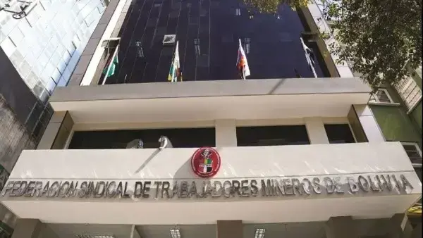 La construcción de la sede de la Federación de Trabajadores Mineros fue financiada por la UPRE.