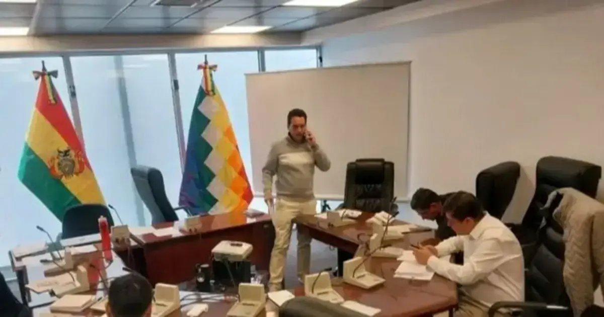 La Comisión de Constitución de Diputados.