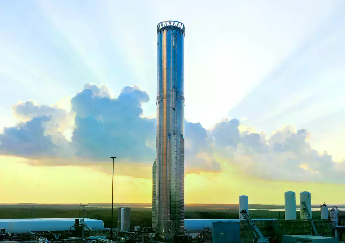 Daños en la sección inferior del propulsor Starship tras la explosión