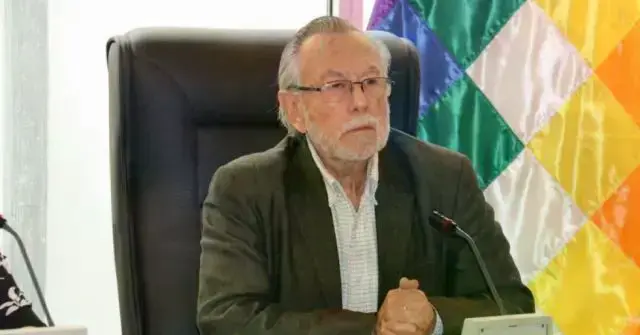 El presidente de la Comisión de Constitución, el diputado Juan Del Granado.