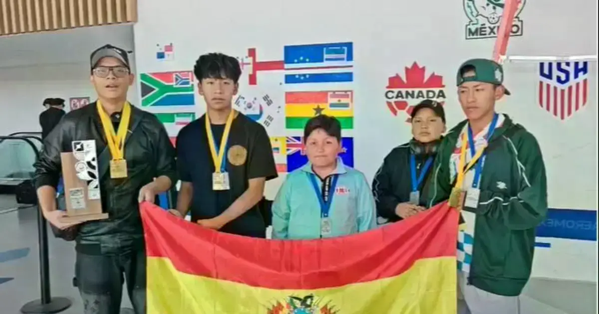 Delegación boliviana que brilló en Robomatrix Continental