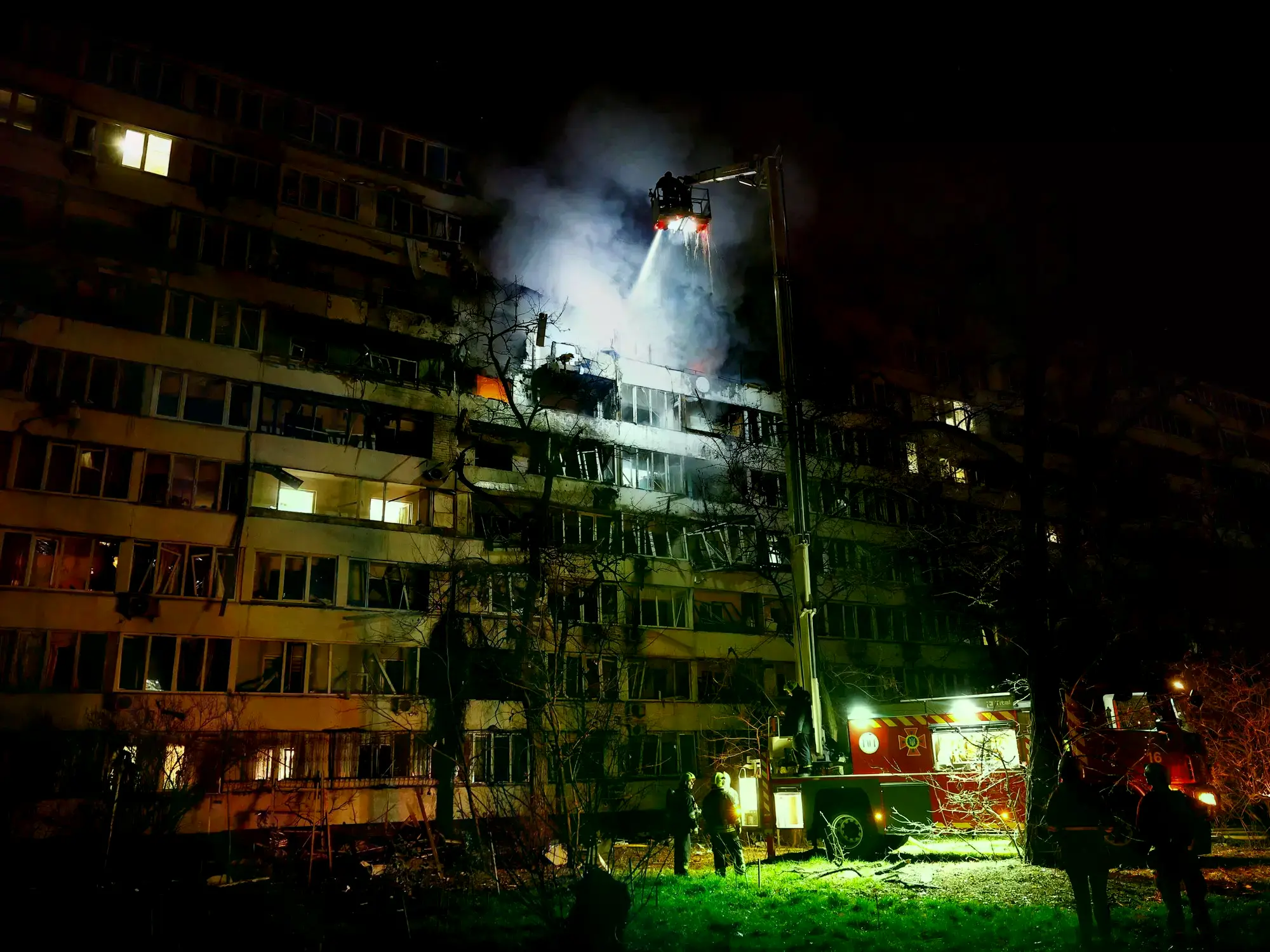 Un drone ruso explota en el cielo de Kiev durante el ataque a la capital ucraniana.