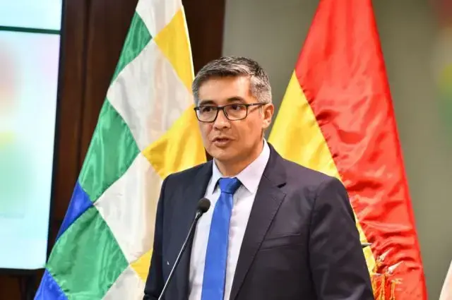 Ministro de Economía, José Gabriel Espinoza