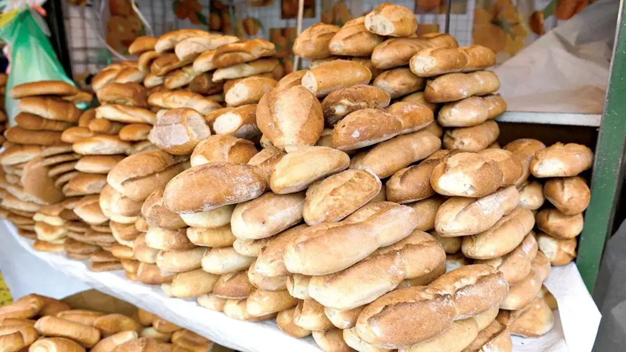 El "pan de batalla" con harina subvencionada se vende a Bs 0.50.