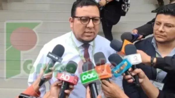 Fiscal Javier Gorena durante el registro