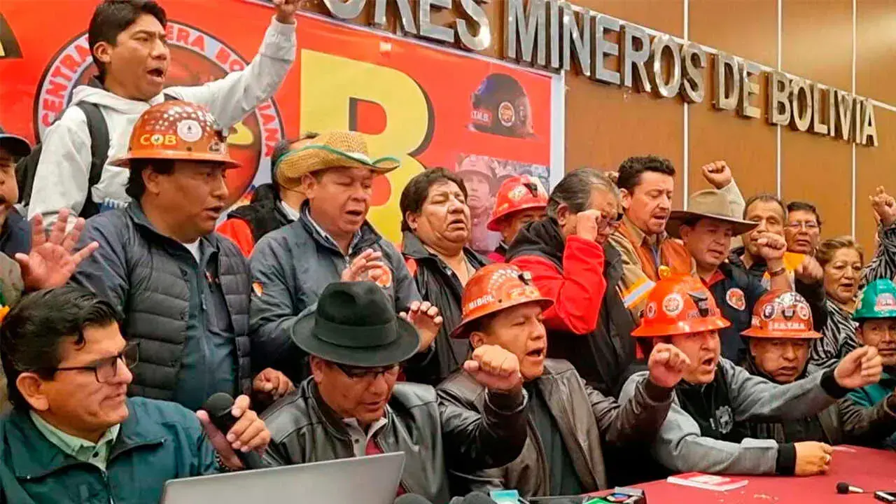 Conferencia de prensa de la Central Obrera Boliviana