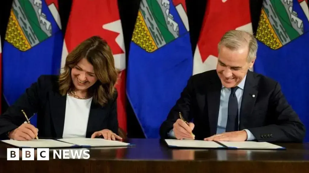 Primer ministro Mark Carney y premier Danielle Smith firman el acuerdo