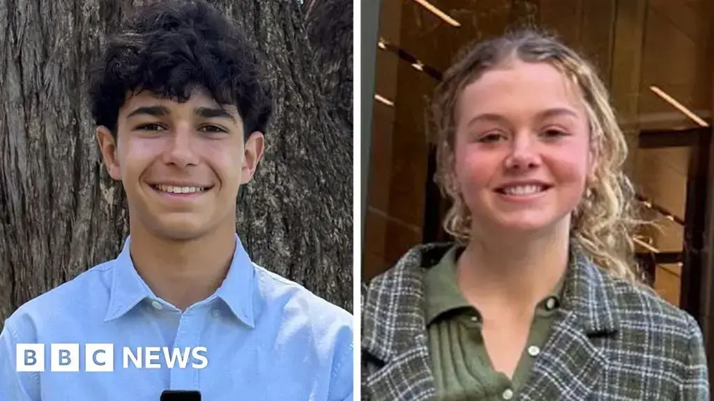 Noah Jones y Macy Neyland argumentan que la prohibición ignora los derechos de los niños