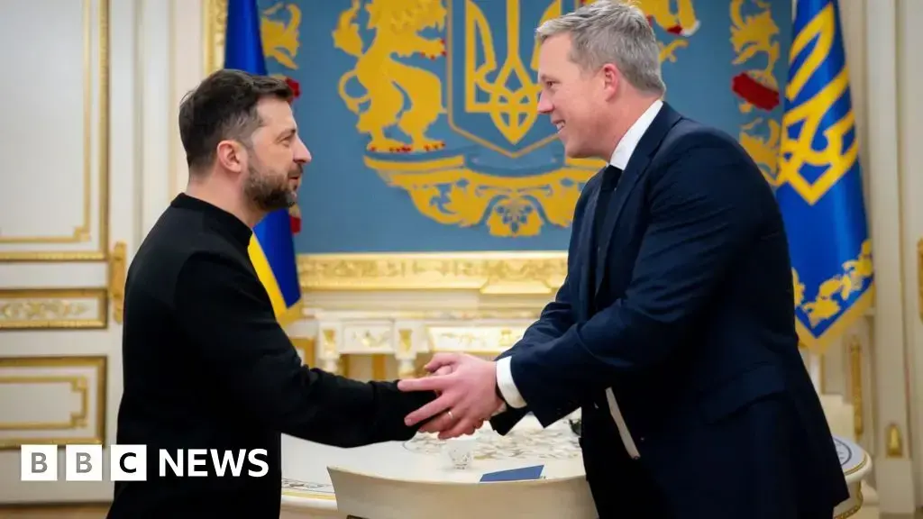 Presidente ucraniano Volodymyr Zelensky saluda a Dan Driscoll en Kiev