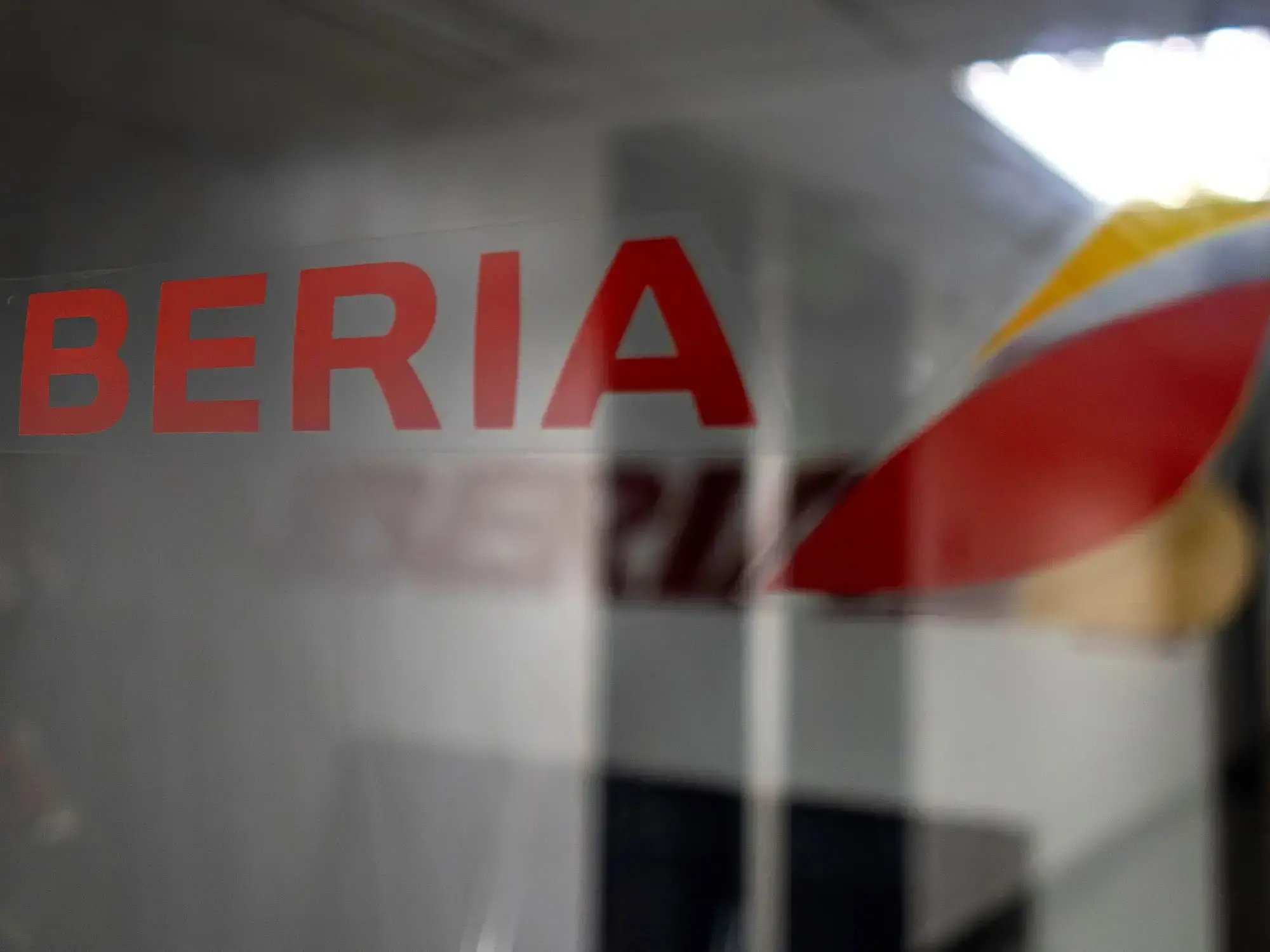 Una oficina de la aerolínea Iberia en la torre Parque Cristal, en Caracas
