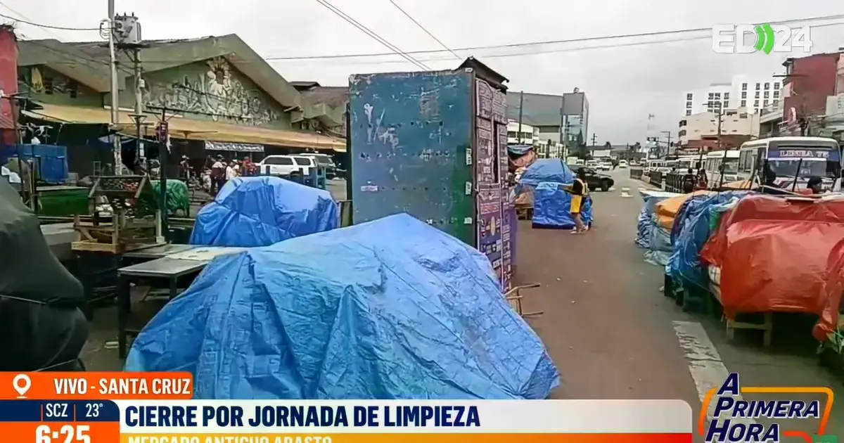 Vista del mercado 'Abasto Viejo' durante el contacto en vivo con la periodista Mabel Pericon.